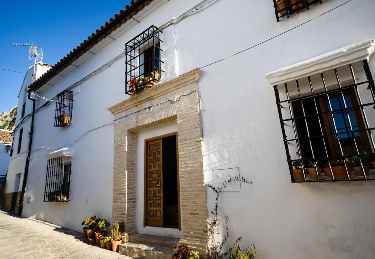 Casa De Los Cuadros Villaluenga Del Rosario Bagian luar foto