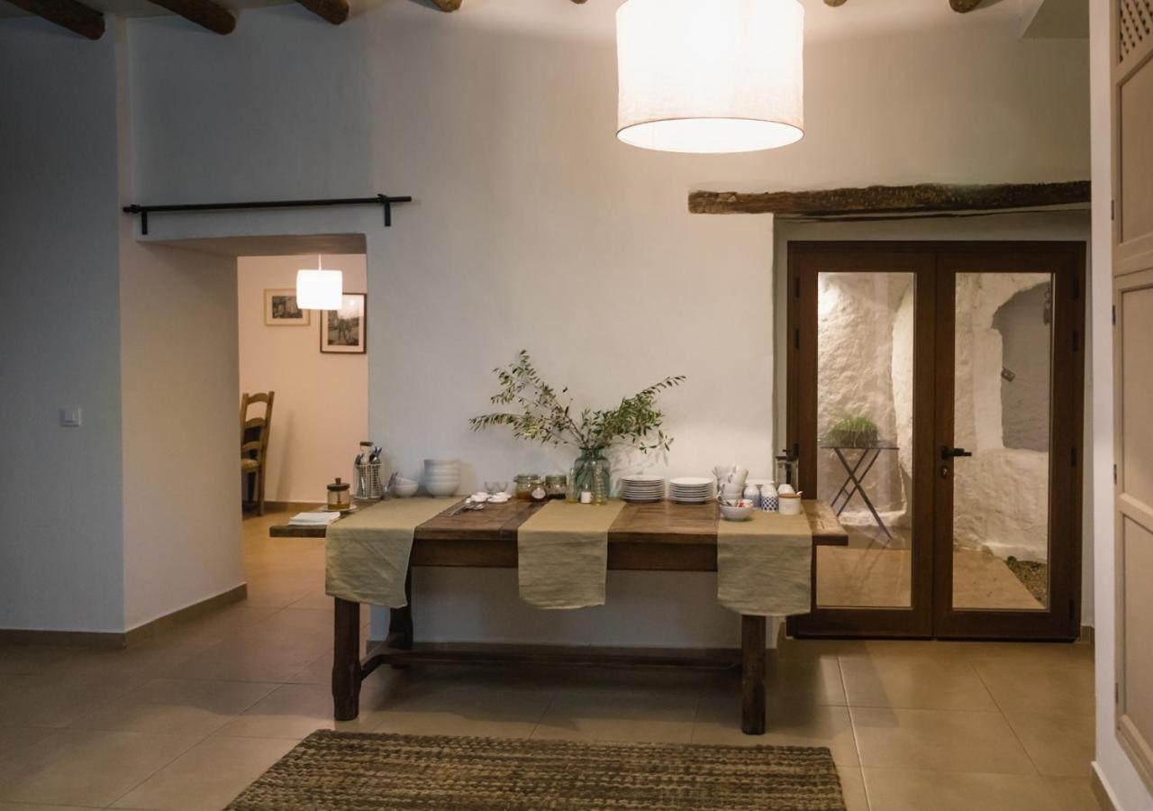 Casa De Los Cuadros Villaluenga Del Rosario Bagian luar foto